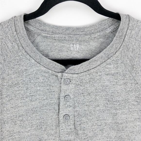 Gap Henley Men's T-Shirt Size XL Long Sleeve Gray 3-Buttons Ribbed Cuffs Tagless - Picture 2 of 9